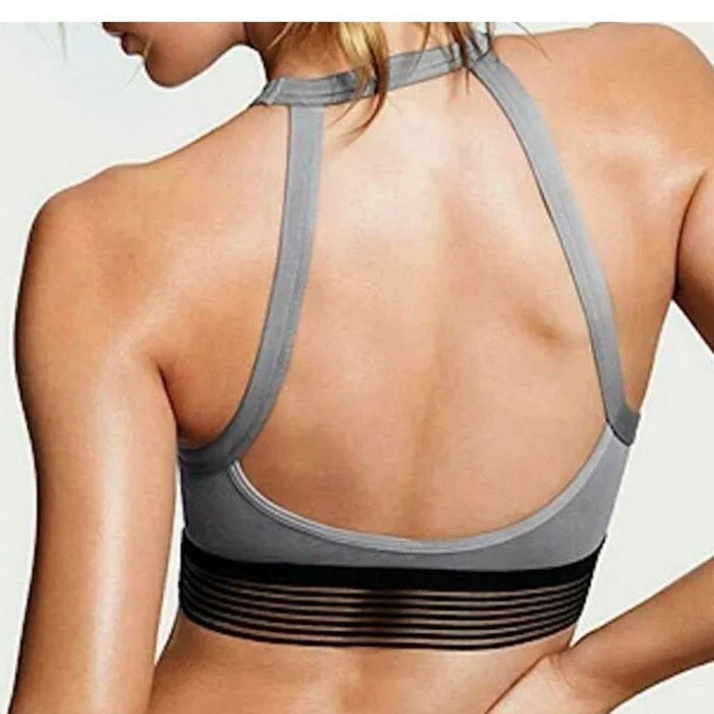 Victoria’s Secret High‎ neck sports bra XS